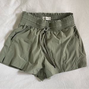 Abercrombie & Fitch high waist Athletic Traveler Shorts Green Sage S